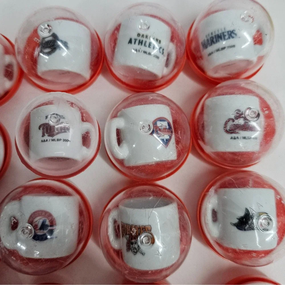 MLB 2000 Mini Mugs A&A Complete 30 Piece Gumball Vending Toy Lot Capsules‎